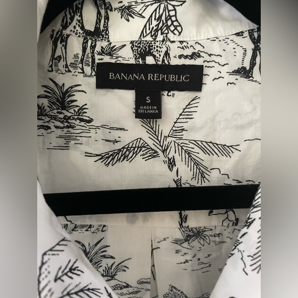 Banana Republic Button-Up Tank - Picture 3 of 3